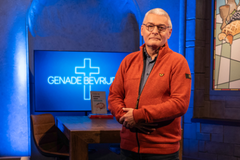 Bijbelstudieleraar Arie de Rover bij Family7