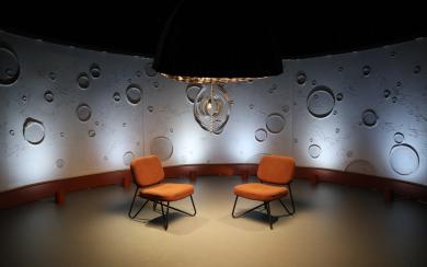 De set van De nacht in bij Family7 met Michiel Grevers