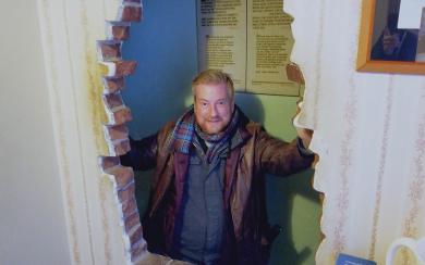 Documentaire serie Love Speaks met dominee Carl Wesley Anderson bij Family7