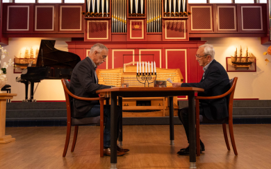 Het Evangelie van Mattheüs met Gert A. van de Weerd en Henk Schouten bij Family7