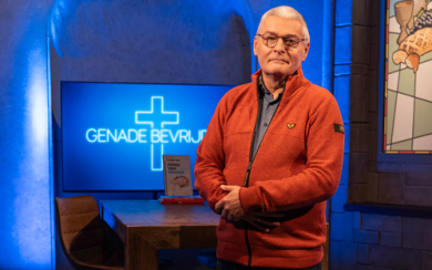 Bijbelstudieleraar Arie de Rover bij Family7