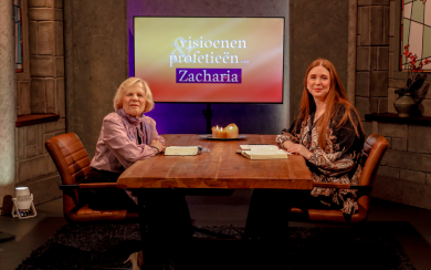 De visioenen en profetieën van Zacharia met Gieneke Sneller-Vrolijk en Mirjam Heijs-Lofti bij Family7