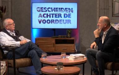 GescheidenAchterDeVoordeur_S1AFL05