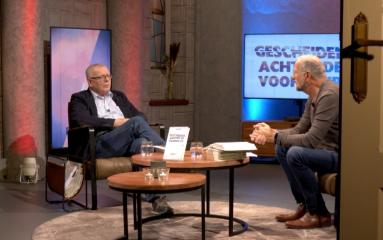 GescheidenAchterDeVoordeur_S1AFL09